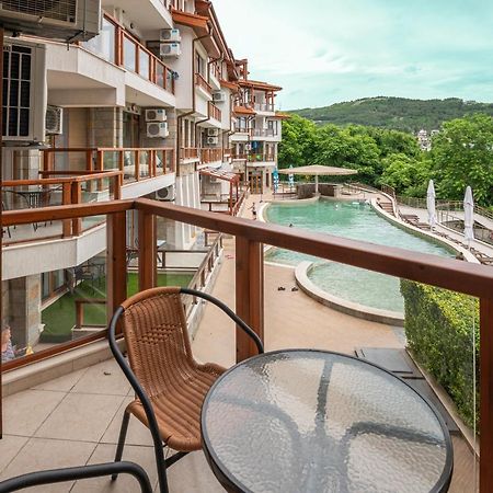 Апартамент За Гости Влади В Комплекс Garden Palace Balchik Extérieur photo