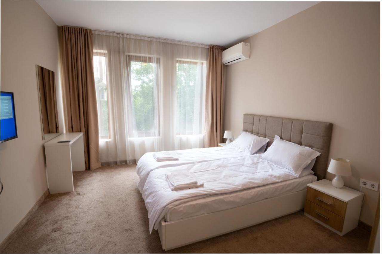 Апартамент За Гости Влади В Комплекс Garden Palace Balchik Extérieur photo