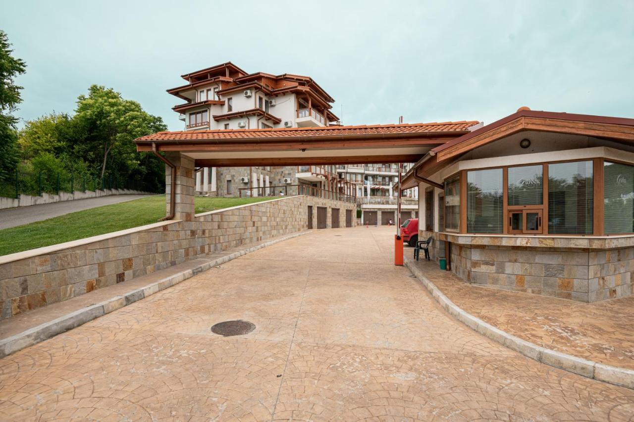 Апартамент За Гости Влади В Комплекс Garden Palace Balchik Extérieur photo